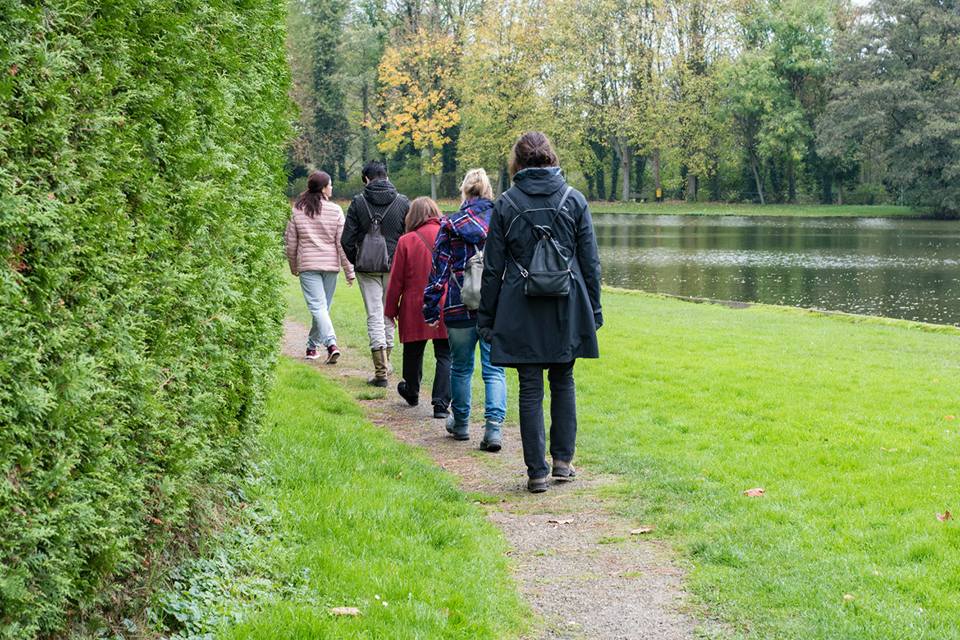 Mindful wandelen Yoga onstpannings/ademoefeningenoefeningen 